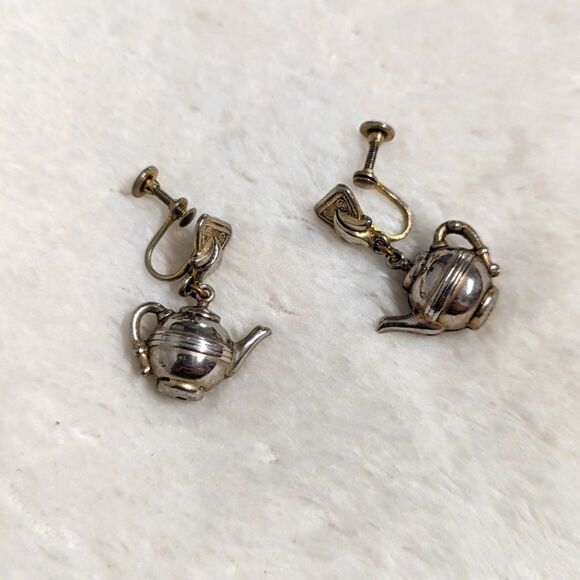 Jewelry - Vintage 50's Silvertone Teapot Screw Back Earrings
